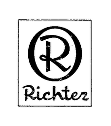 R RICHTER logo