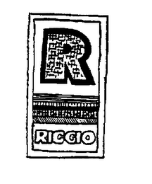 R RIGGIO logo