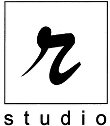 R STUDIO logo