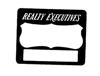 REALTY EXECUTIVES logo