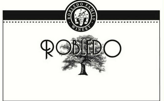 ROBLEDO ROBLEDO FAMILY WINERY logo