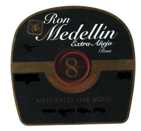 RON MEDELLIN EXTRA AÑEJO RUM 8 YEARS SPECIAL RESERVE OF COLOMBIA NATURALLY AGED OAK logo