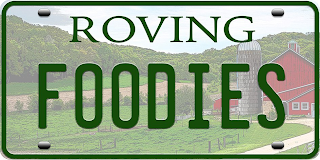 ROVING FOODIES logo