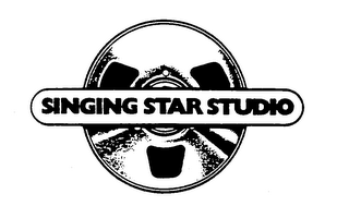 SINGING STAR STUDIO logo