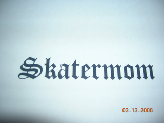 SKATERMOM logo