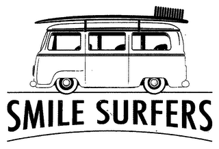 SMILE SURFERS logo