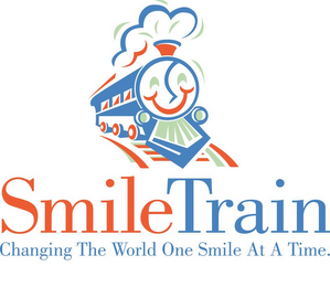 SMILETRAIN CHANGING THE WORLD ONE SMILE AT A TIME. logo