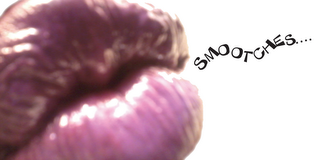 SMOOTCHES.... logo