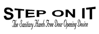 STEP ON IT THE SANITARY HANDS FREE DOOR OPENING DEVICE logo