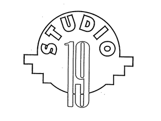STUDIO 19 logo