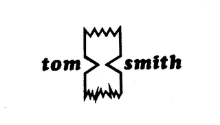 TOM SMITH logo