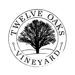 TWELVE OAKS VINEYARD logo