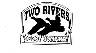 TWO RIVERS DECOY COMPANY logo