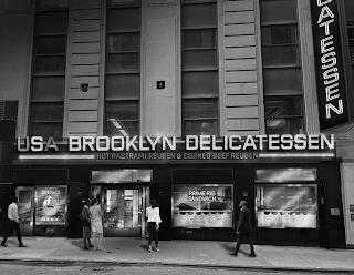 USA BROOKLYN DELICATESSEN HOT PASTRAMI REUBEN & CORNED BEEF REUBEN ATESSEN EGGFACE PRIME RIB SANDWICH logo