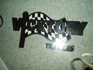 VICKTORY TRAILERS logo