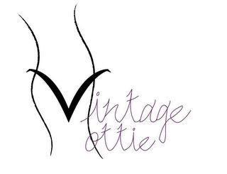 VINTAGE HOTTIE logo