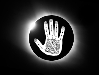 X I X O X O logo
