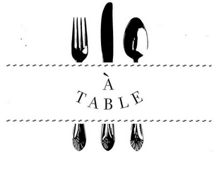 À TABLE logo